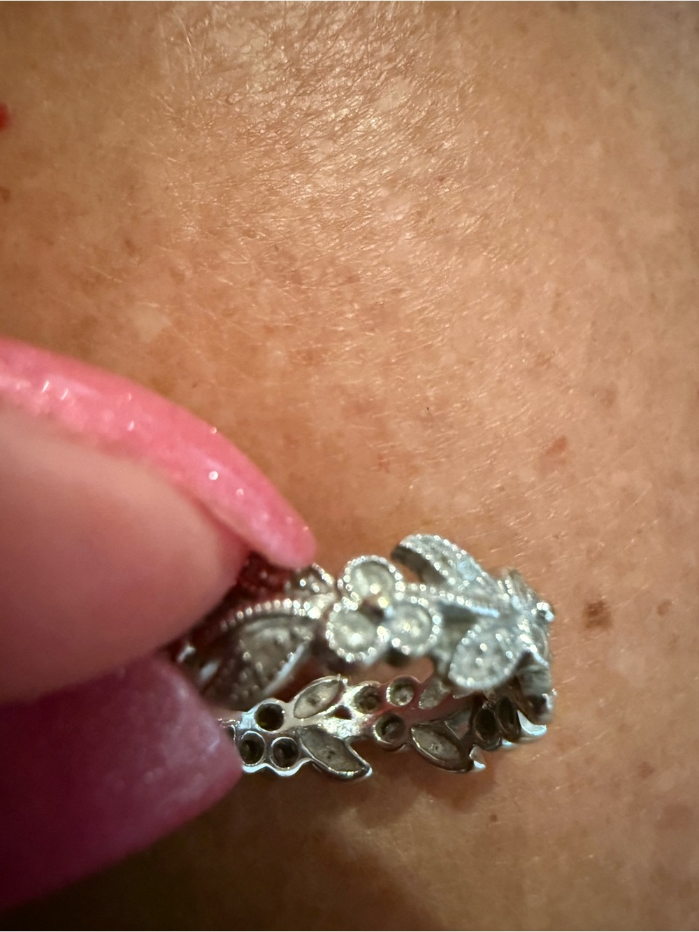 Vintage Floral Diamond Band 14k - Picture 6 of 8